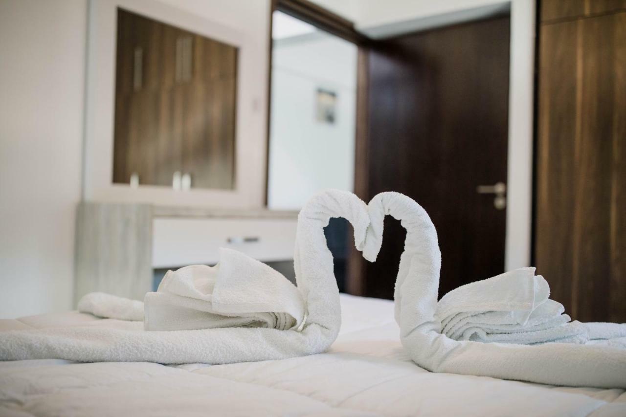 Twins Apartments 카토 피르고스 외부 사진